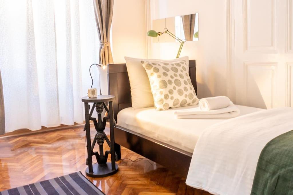 Central And Comfy 2Bdr Apartment Near Parliament Белград Экстерьер фото